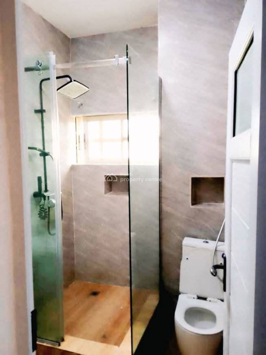 Standard Ensuit 2 Bedroom Spacious Apt with Acs/ Bq/ Swimming Pool, Kingscourt, Old Ikoyi, Ikoyi, Lagos, Flat / Apartment for Rent