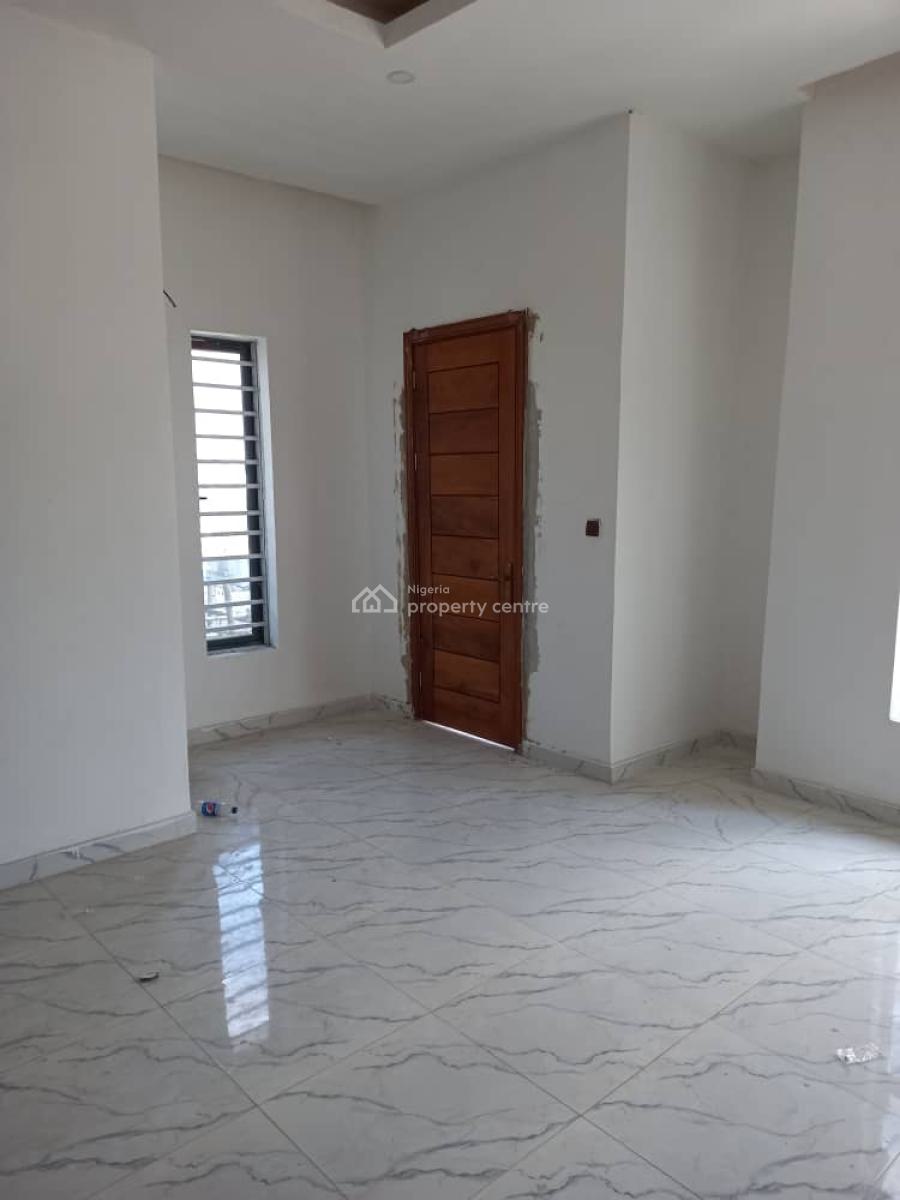 Nicely Renovated 4 Bedroom Semi Detached Duplex, Chevron Axis Lekki, Lekki, Lagos, Semi-detached Duplex for Sale