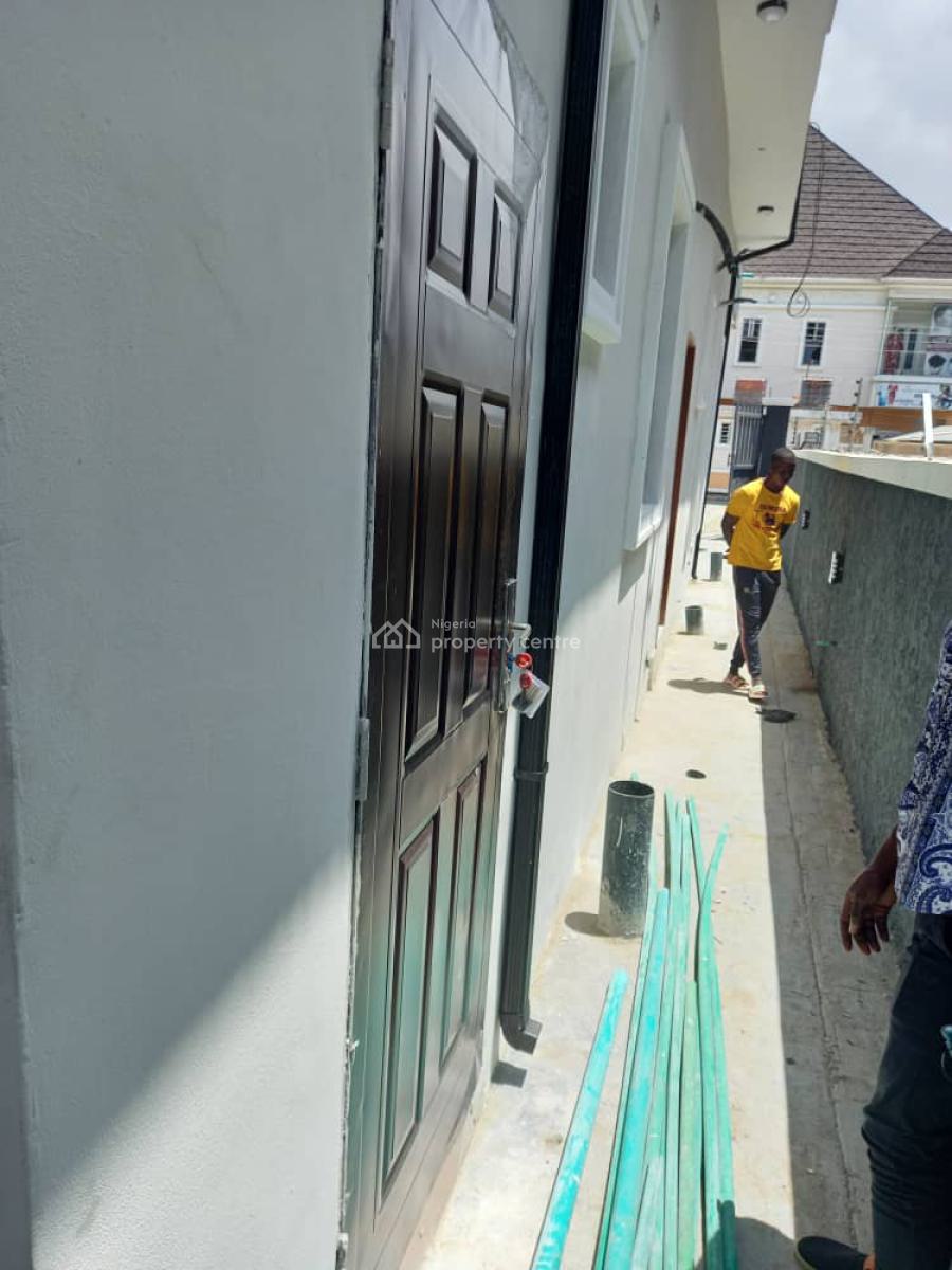 Nicely Renovated 4 Bedroom Semi Detached Duplex, Chevron Axis Lekki, Lekki, Lagos, Semi-detached Duplex for Sale