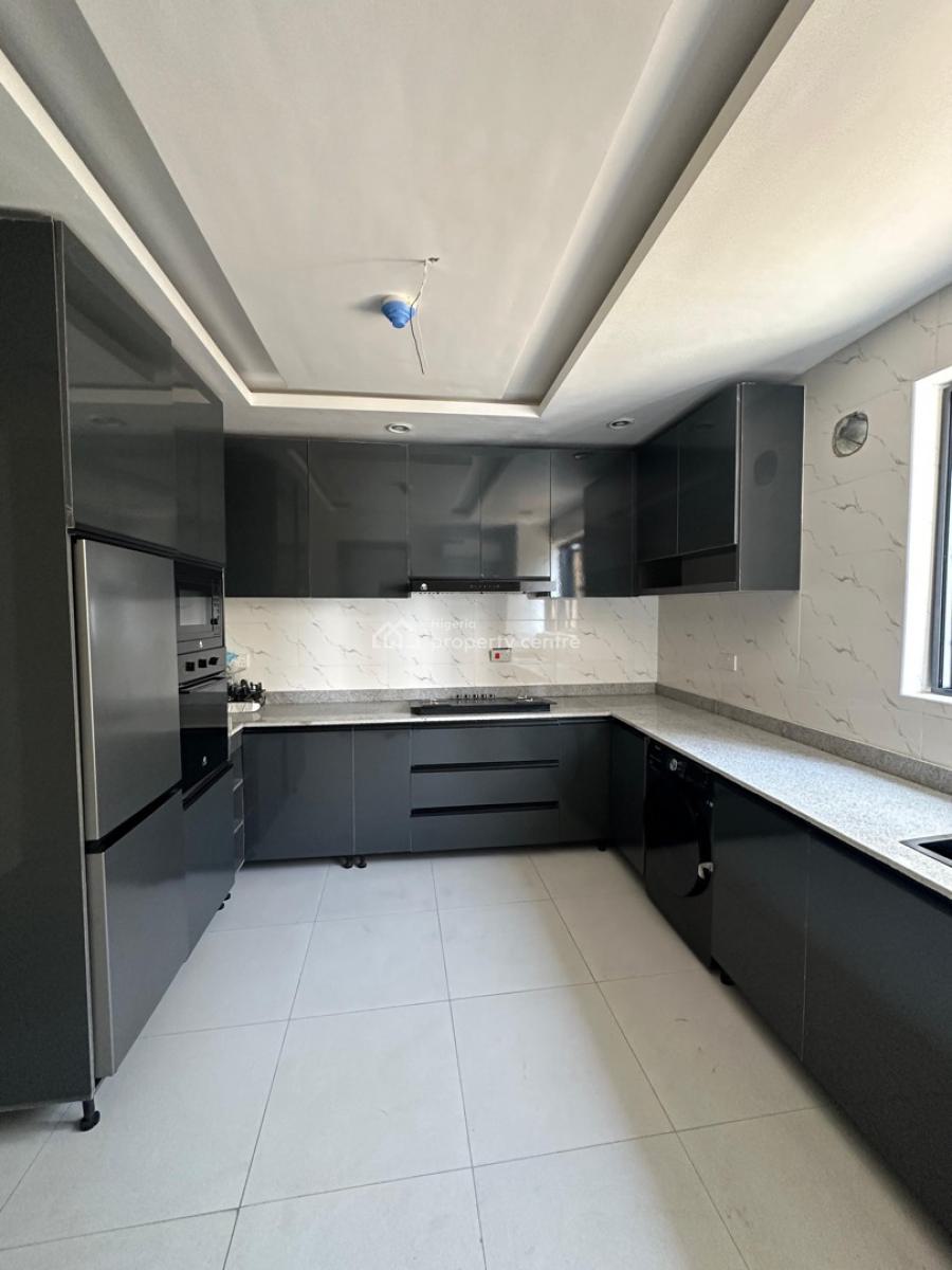 2 Bedroom Apartment, Lekki Phase 1, Lekki, Lagos, Flat / Apartment for Sale