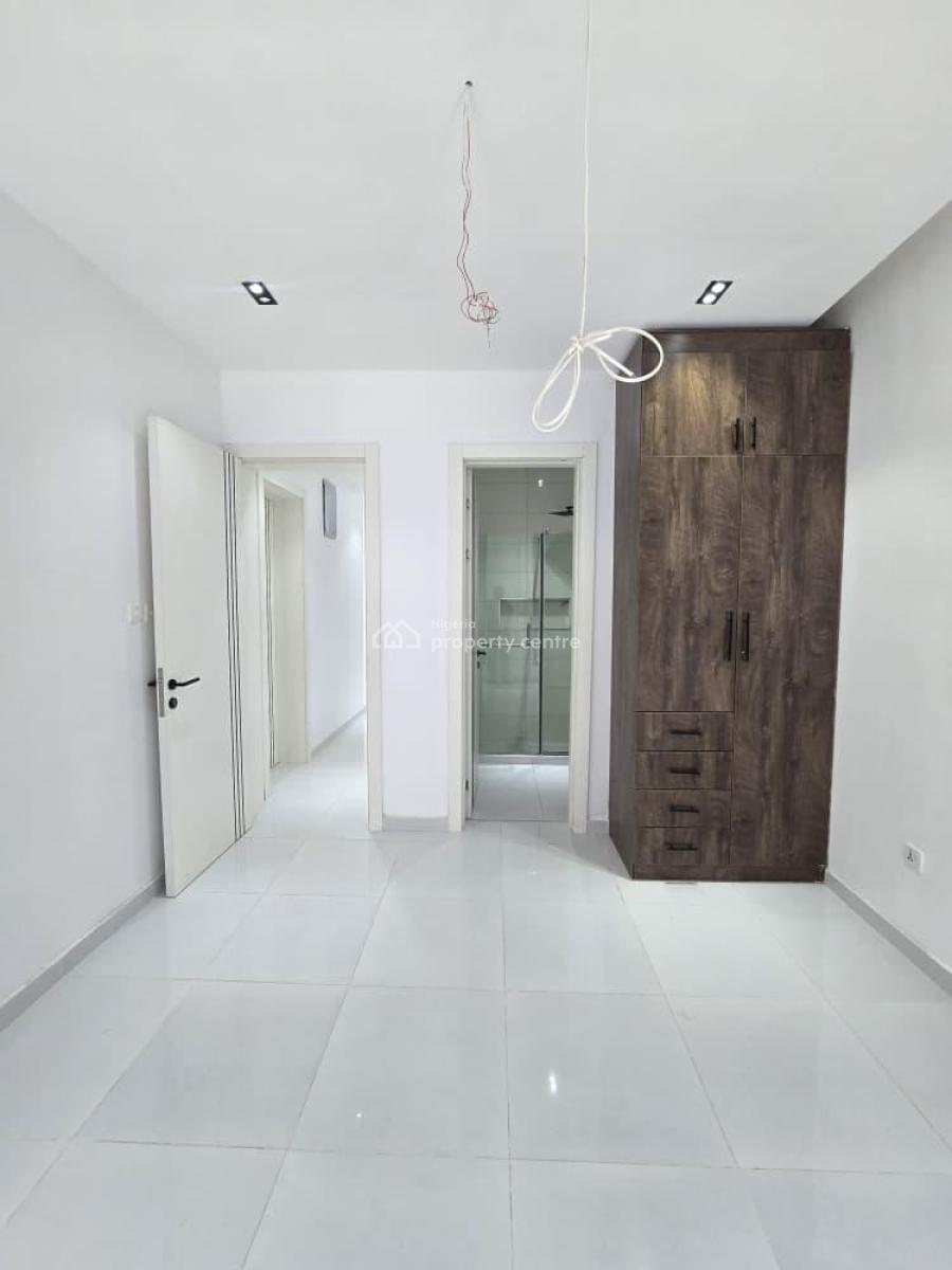 Modern 2-bedroom Apartments with Premium Amenities, Ologolo, Lekki, Lagos, Flat / Apartment for Sale