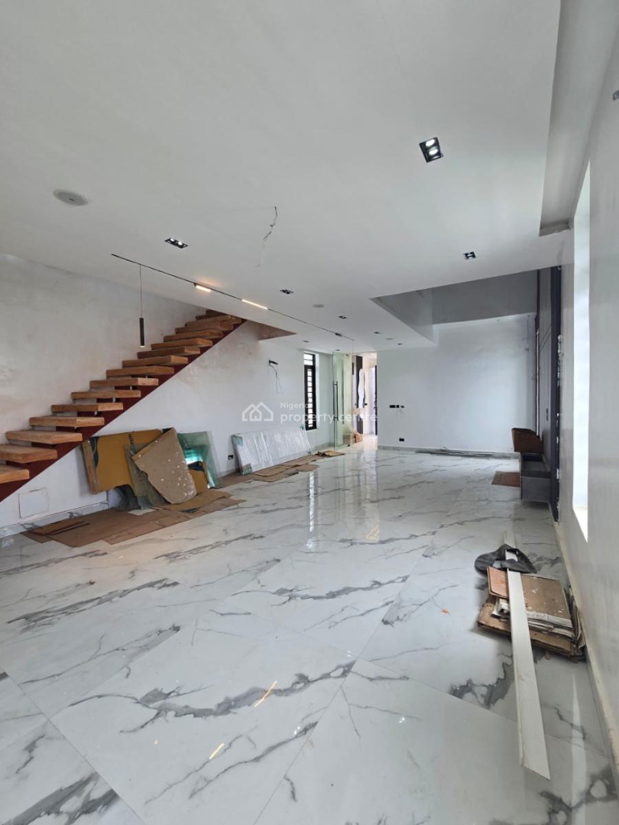 Modern 2-bedroom Apartments with Premium Amenities, Ologolo, Lekki, Lagos, Flat / Apartment for Sale