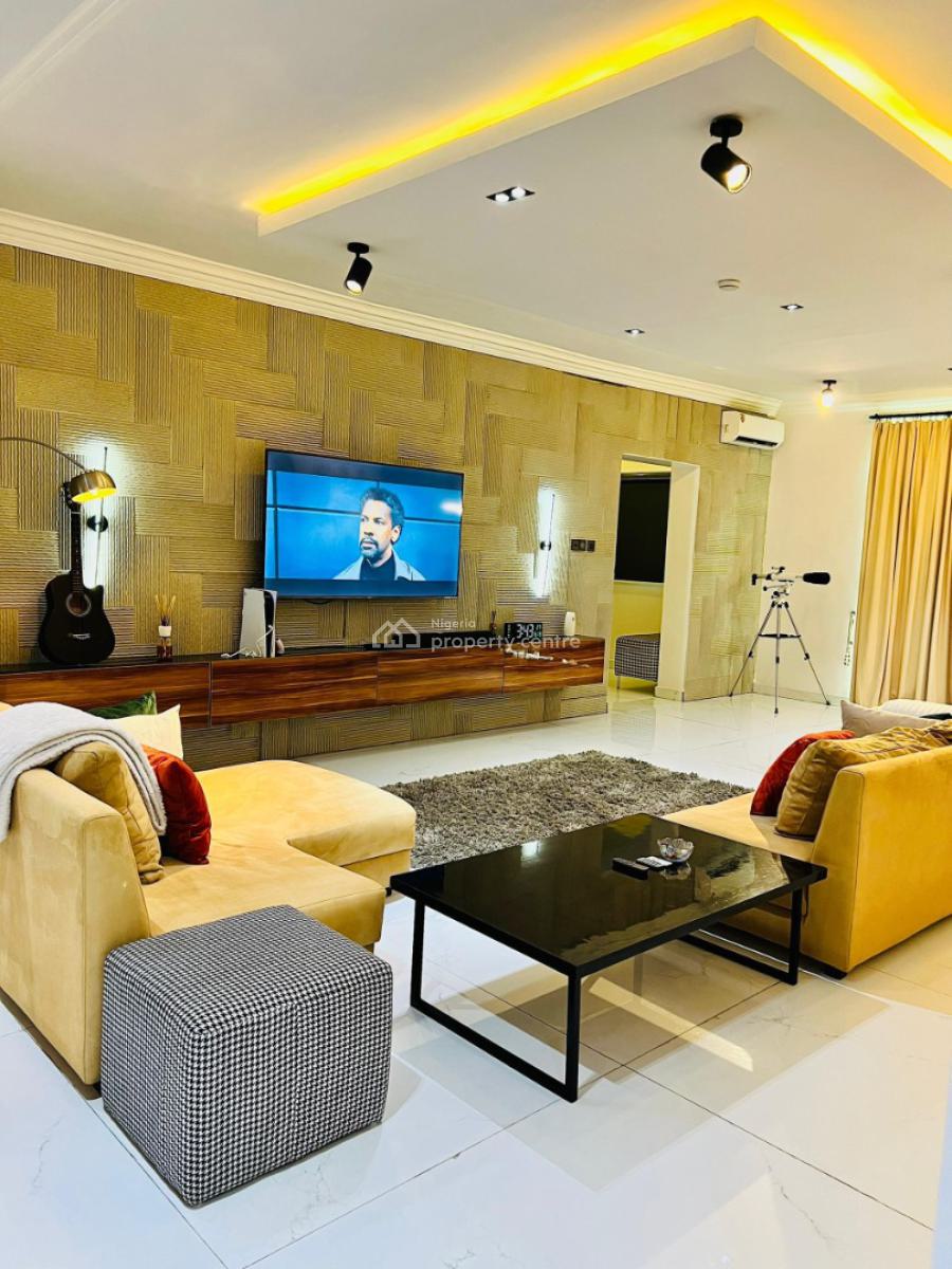 Beautifully Furnished 3 Bedroom Apartment, Lekki Phase 1, Lekki, Lagos, Flat / Apartment Short Let