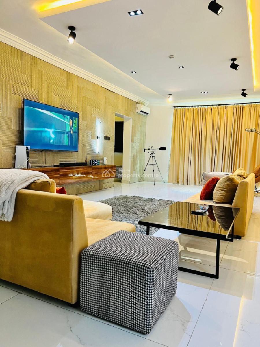Beautifully Furnished 3 Bedroom Apartment, Lekki Phase 1, Lekki, Lagos, Flat / Apartment Short Let