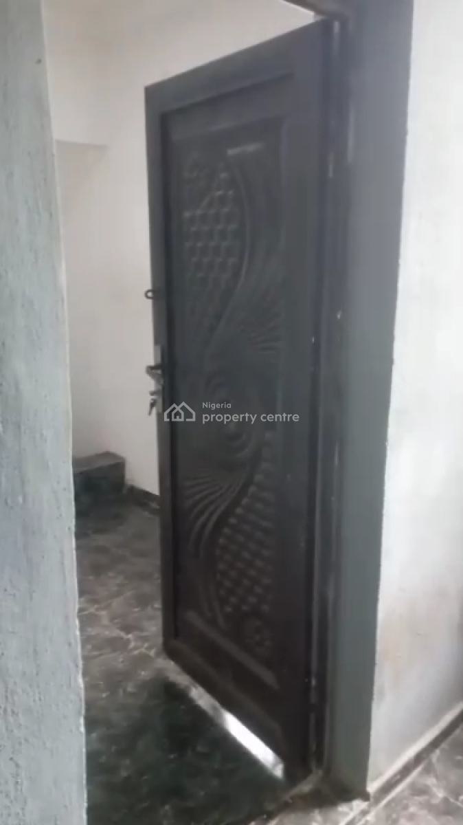 Specious  and Standard Roomself-con, Off Morocco Road, Shomolu, Lagos, Self Contain (single Rooms) for Rent