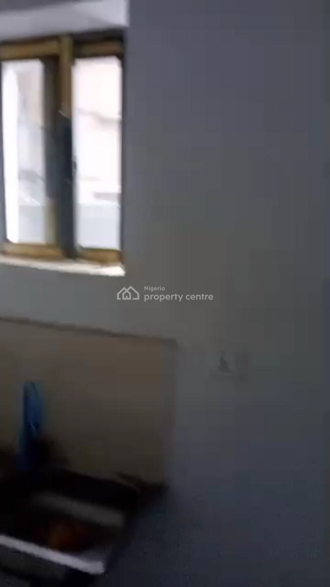 Specious  and Standard Roomself-con, Off Morocco Road, Shomolu, Lagos, Self Contain (single Rooms) for Rent