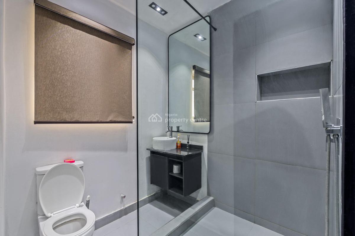 Beautifully Furnished 3 Bedroom Apartment, Lekki Phase 1, Lekki, Lagos, Flat / Apartment Short Let