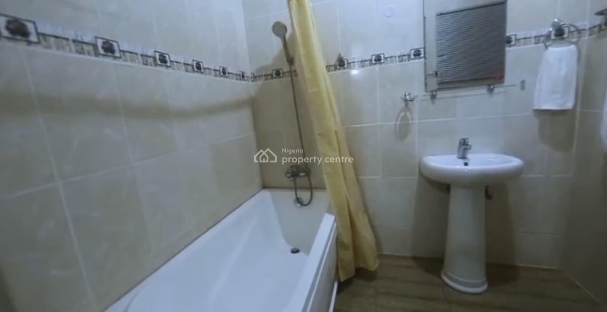 Massive Spacious 3 Bedroom En-suite Flat+bq, Katampe Extension, Katampe, Abuja, Block of Flats for Sale