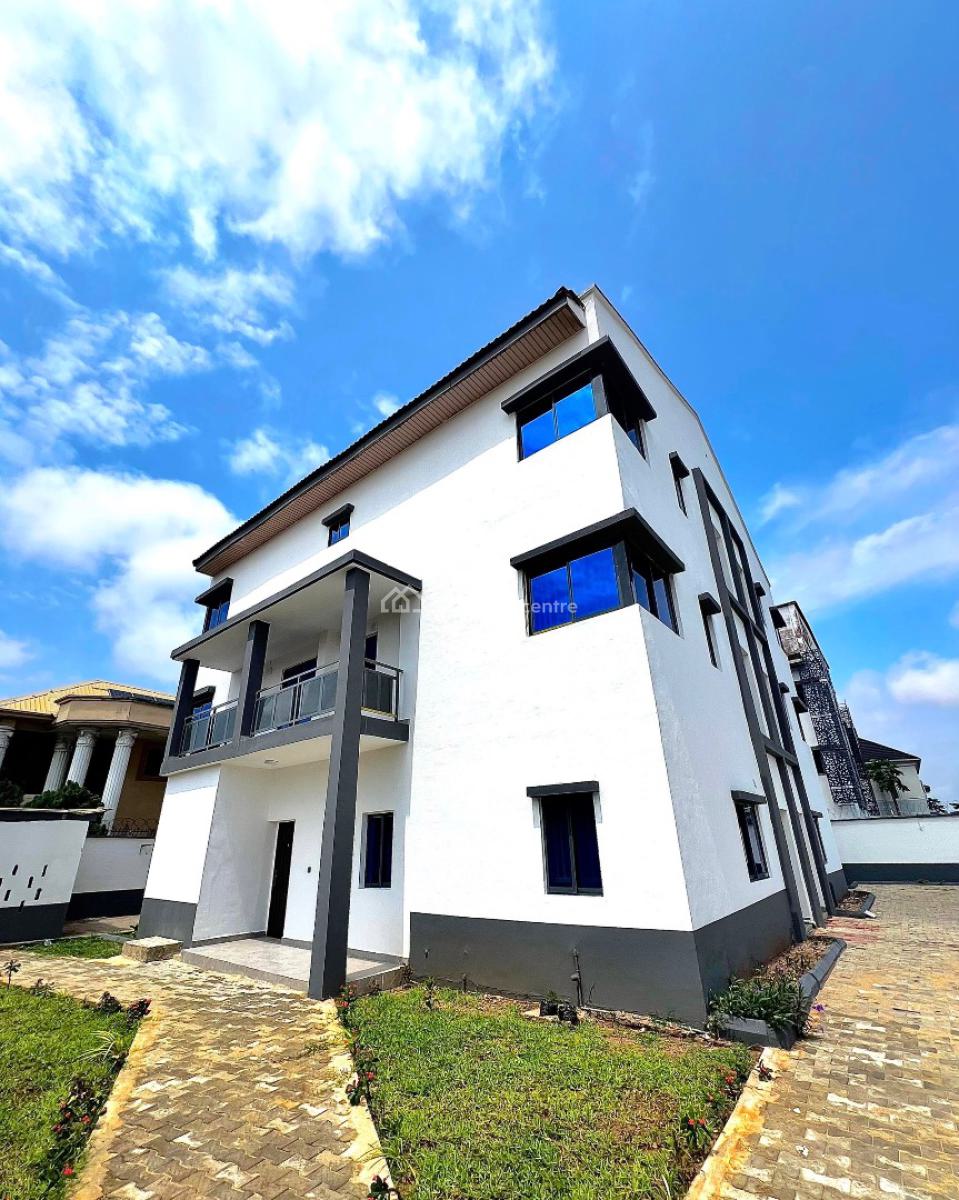 Spacious 4-bedroom Semi-detached Duplexes with 2 Rooms Bq, Lekki Phase 1, Lekki, Lagos, Semi-detached Duplex for Rent