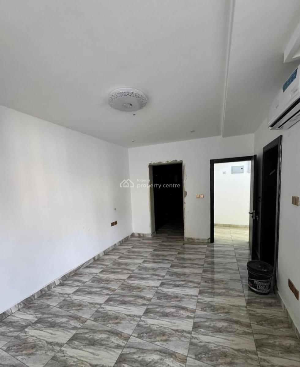 New and Serviced with 24/7 Power Supply 1 Bedroom En-suite Flat, Ikoyi, Lagos, Flat / Apartment for Rent