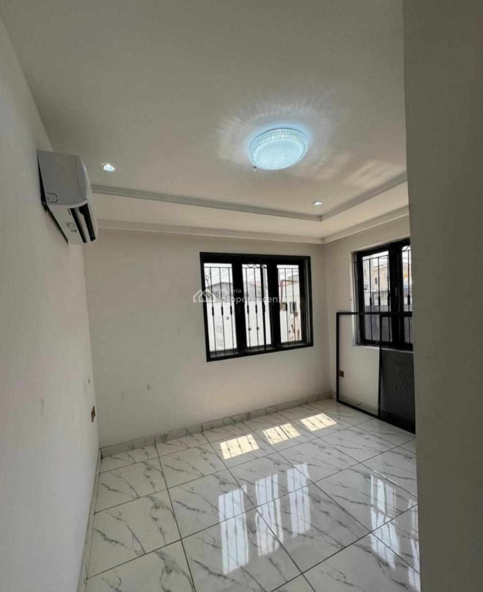 New and Serviced with 24/7 Power Supply 2 Bedroom En-suite Flat, Ikoyi, Lagos, Flat / Apartment for Rent