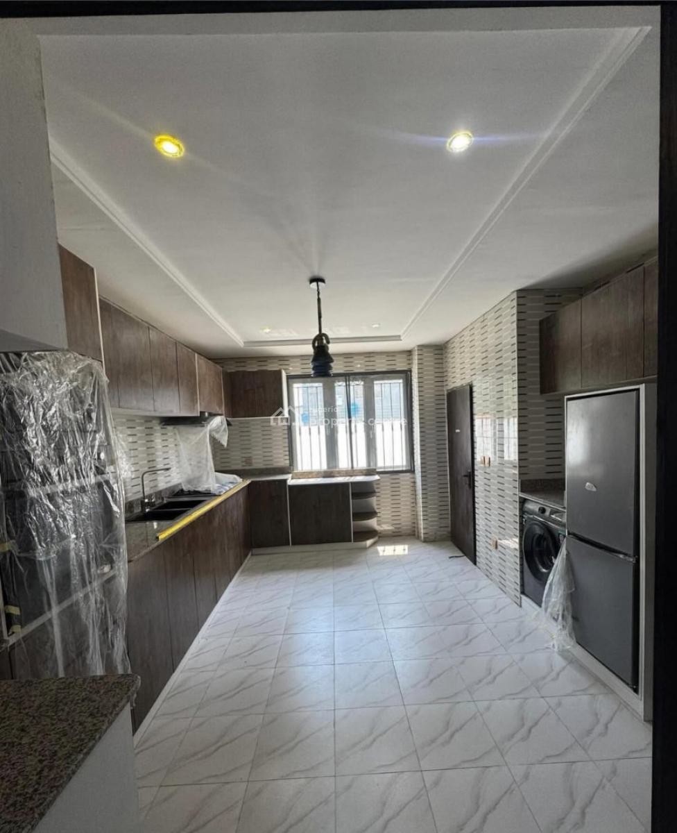 New and Serviced with 24/7 Power Supply 3 Bedroom En-suite Flat with F, Ikoyi, Lagos, Flat / Apartment for Rent