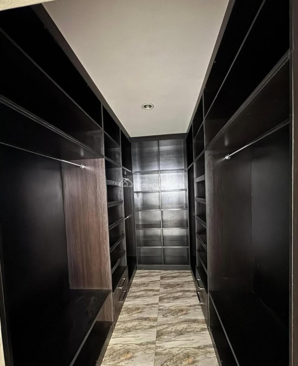 New and Serviced with 24/7 Power Supply 3 Bedroom En-suite Flat with F, Ikoyi, Lagos, Flat / Apartment for Rent