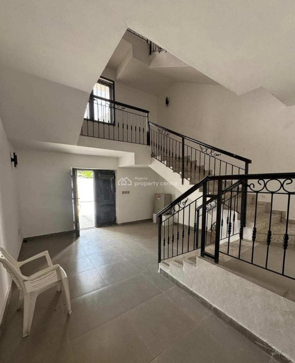New and Serviced with 24/7 Power Supply 3 Bedroom En-suite Flat with F, Ikoyi, Lagos, Flat / Apartment for Rent