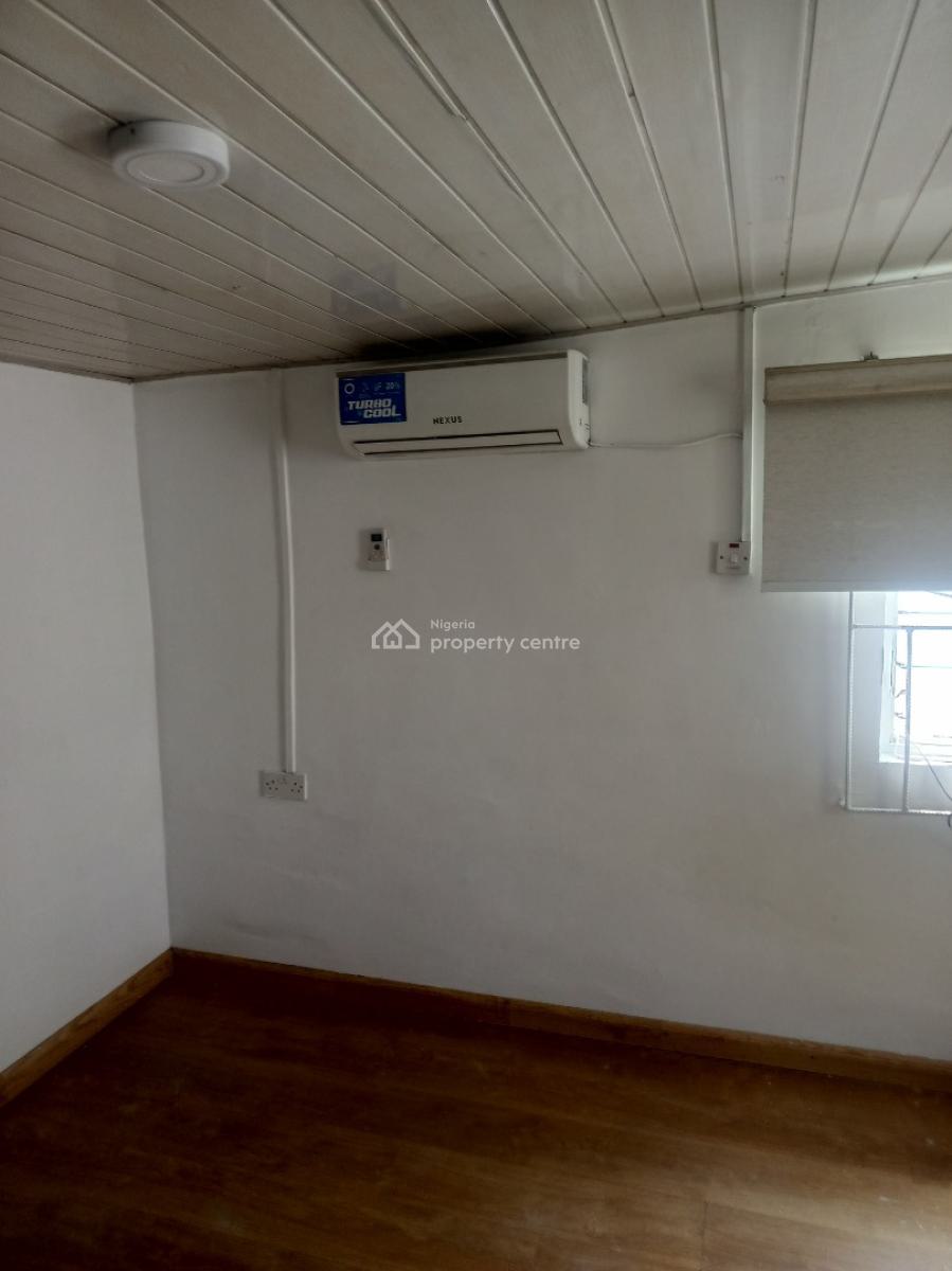 Single Room Self Contain, Adetokunbo Ademola Street, Victoria Island (vi), Lagos, Self Contain (single Rooms) for Rent