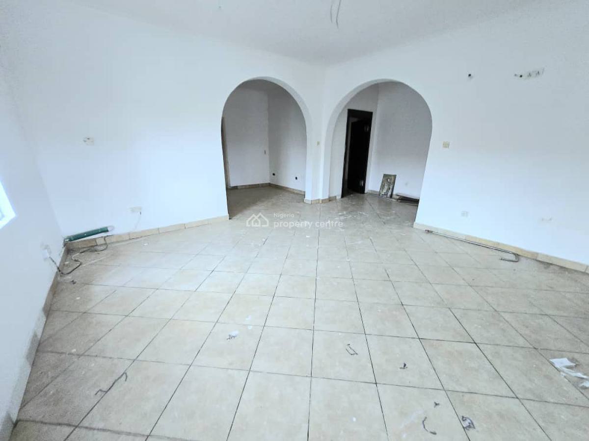 Spacious 3-bedroom Apartment with Bq, Lekki Phase 1, Lekki, Lagos, Office Space for Rent