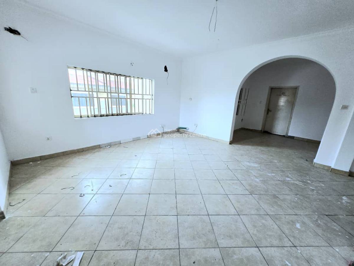Spacious 3-bedroom Apartment with Bq, Lekki Phase 1, Lekki, Lagos, Office Space for Rent