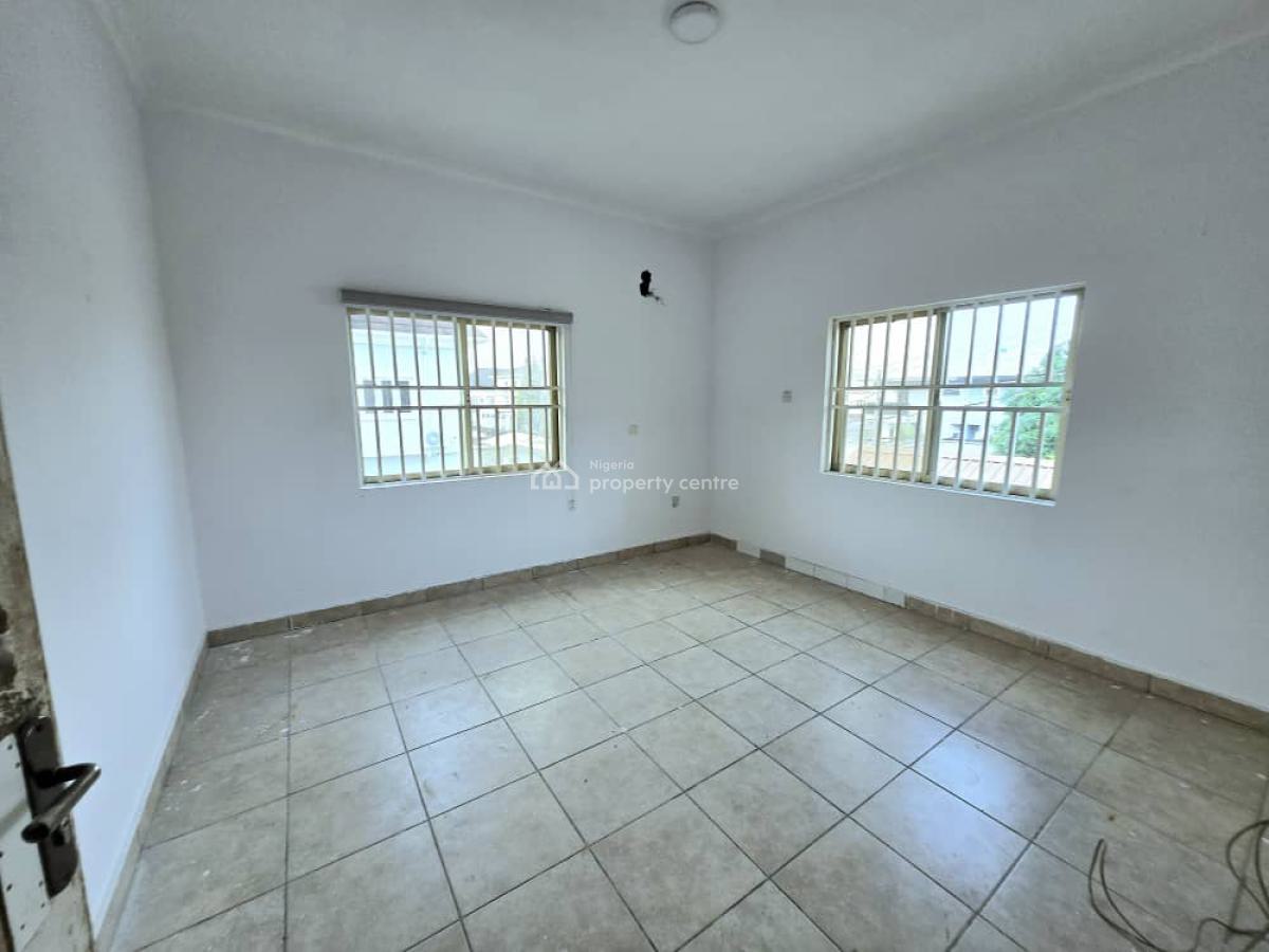 Spacious 3-bedroom Apartment with Bq, Lekki Phase 1, Lekki, Lagos, Office Space for Rent