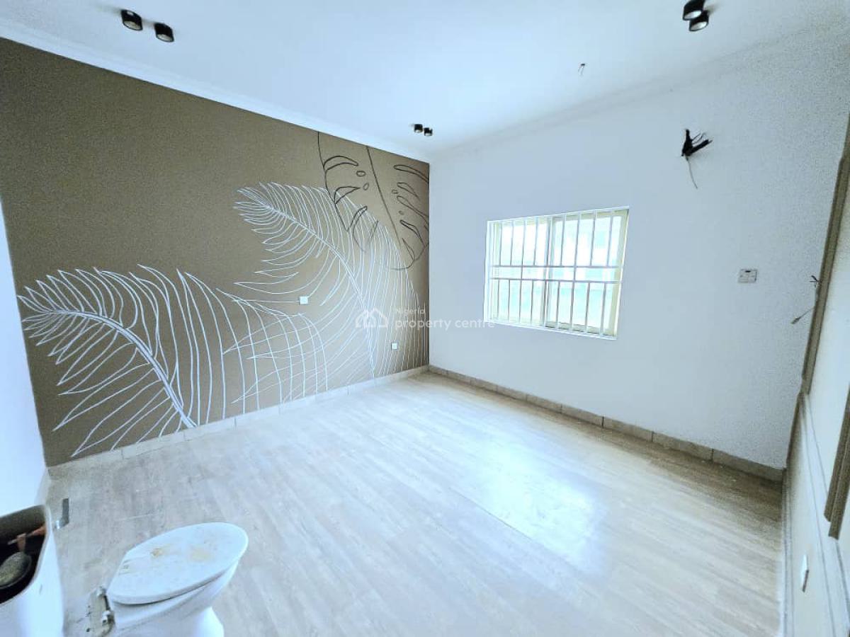 Spacious 3-bedroom Apartment with Bq, Lekki Phase 1, Lekki, Lagos, Office Space for Rent