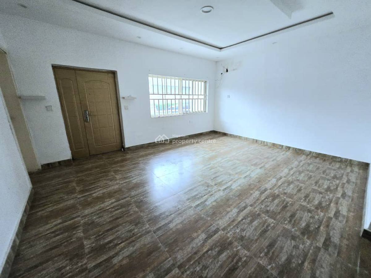 Spacious 3-bedroom Apartment with Bq, Lekki Phase 1, Lekki, Lagos, Office Space for Rent