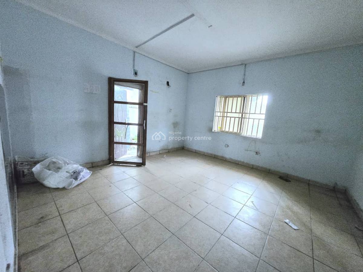 Spacious 3-bedroom Apartment with Bq, Lekki Phase 1, Lekki, Lagos, Office Space for Rent