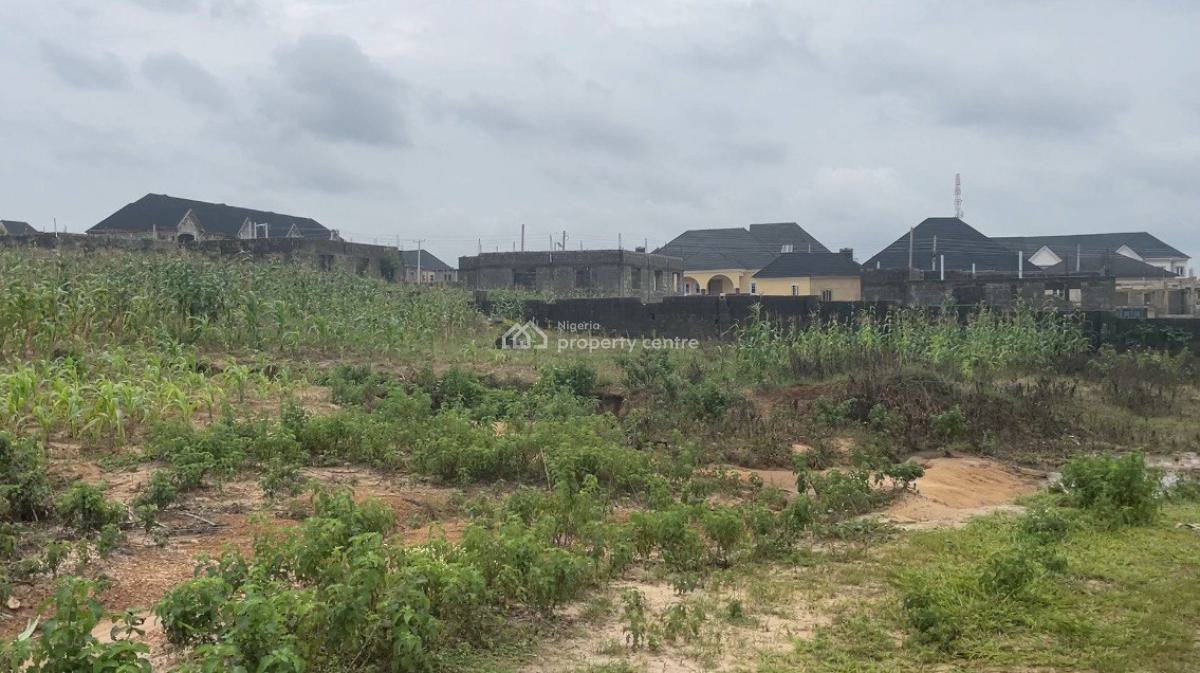 Plot for 4-bedrooms Semi Detached Triplex, Life Camp, Abuja, Residential Land for Sale