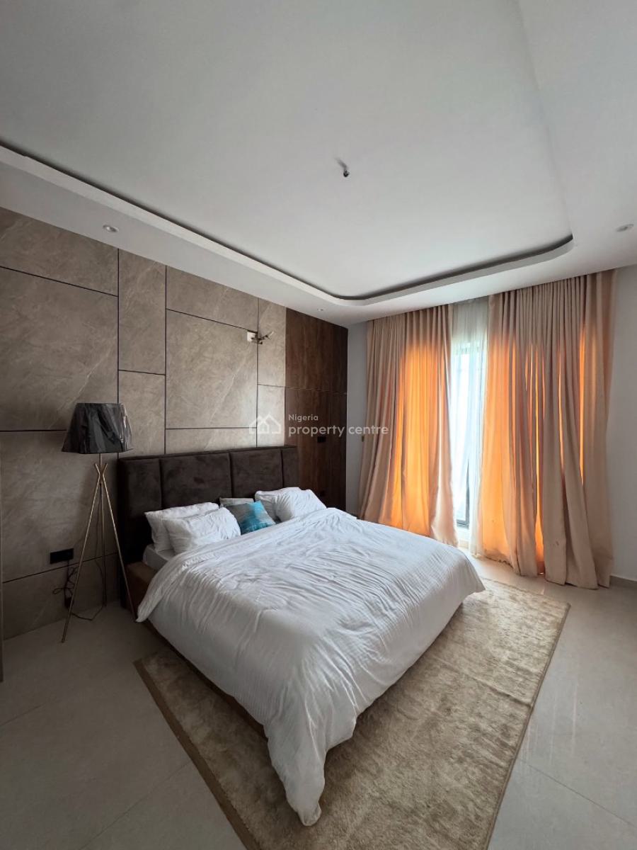 Exquisite 2 Bedroom Apartment with Swimming Pool and Bq, Lekki Phase 1, Lekki, Lagos, Block of Flats for Sale