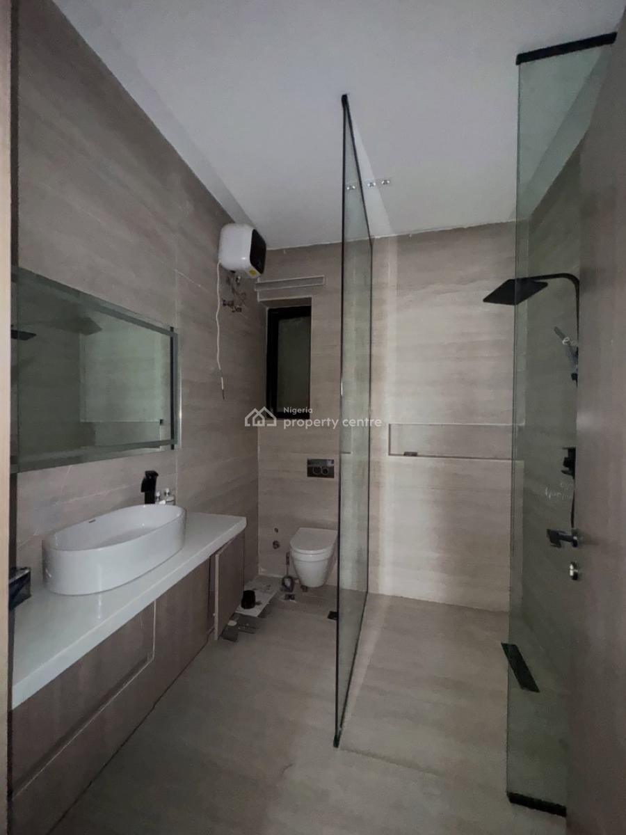 Exquisite 2 Bedroom Apartment with Swimming Pool and Bq, Lekki Phase 1, Lekki, Lagos, Block of Flats for Sale