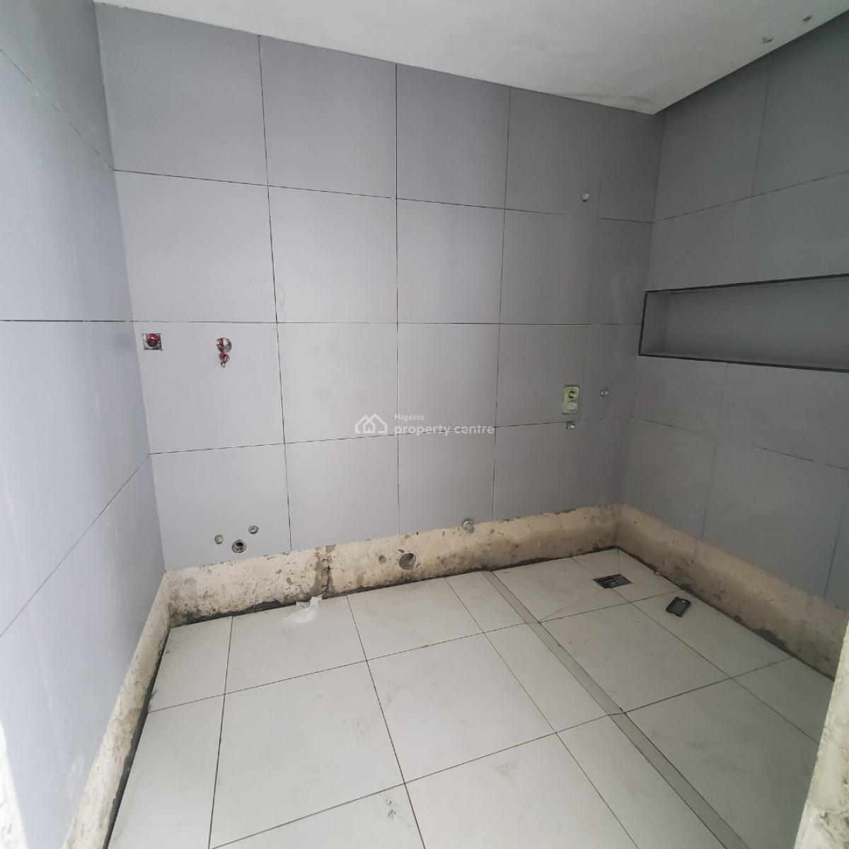 Well Build 2bedroom Apartments, Ikate Elegushi, Lekki, Lagos, Flat / Apartment for Sale