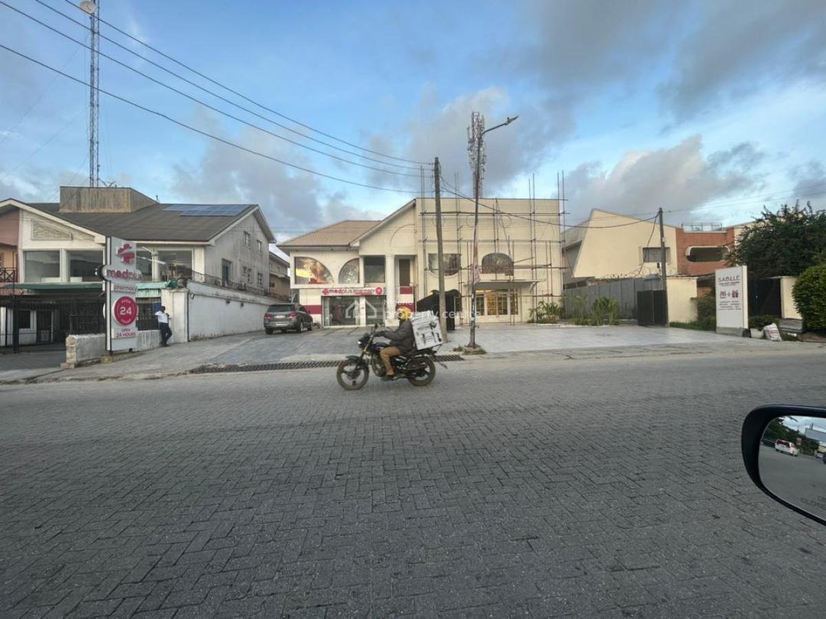 Commercial Building Sitting on 900 Sqm, Lekki Phase 1, Lekki, Lagos, Commercial Property for Sale