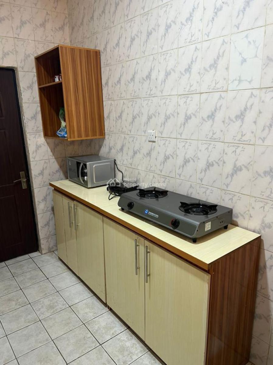Spacious One Bedroom Apartment, 778 Francis Akinjide Close, Jabi, Abuja, Flat / Apartment Short Let