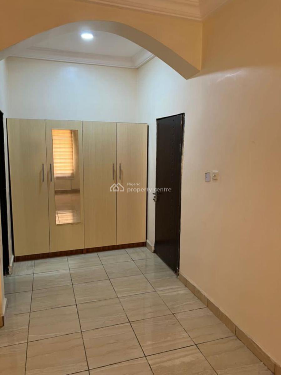 Spacious One Bedroom Apartment, 778 Francis Akinjide Close, Jabi, Abuja, Flat / Apartment Short Let