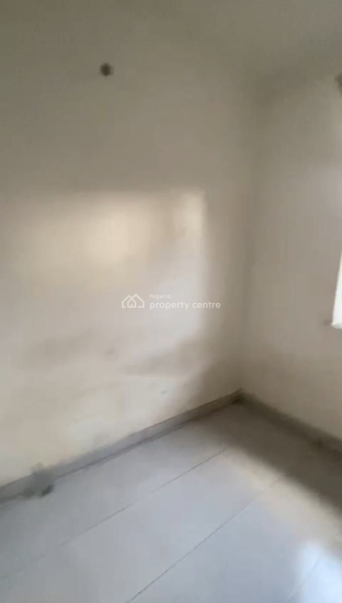 Spacious and Decent Mini Flat, Abiodun Street, Shomolu, Lagos, Mini Flat (room and Parlour) for Rent