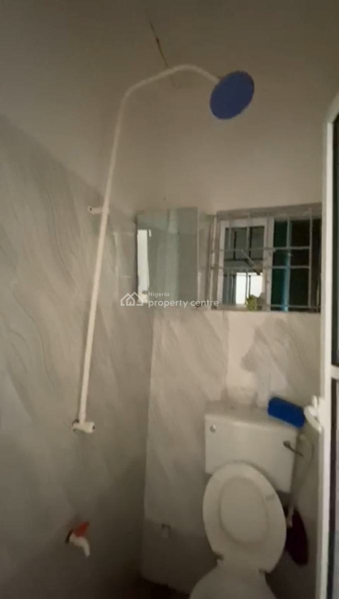 Spacious and Decent Mini Flat, Abiodun Street, Shomolu, Lagos, Mini Flat (room and Parlour) for Rent