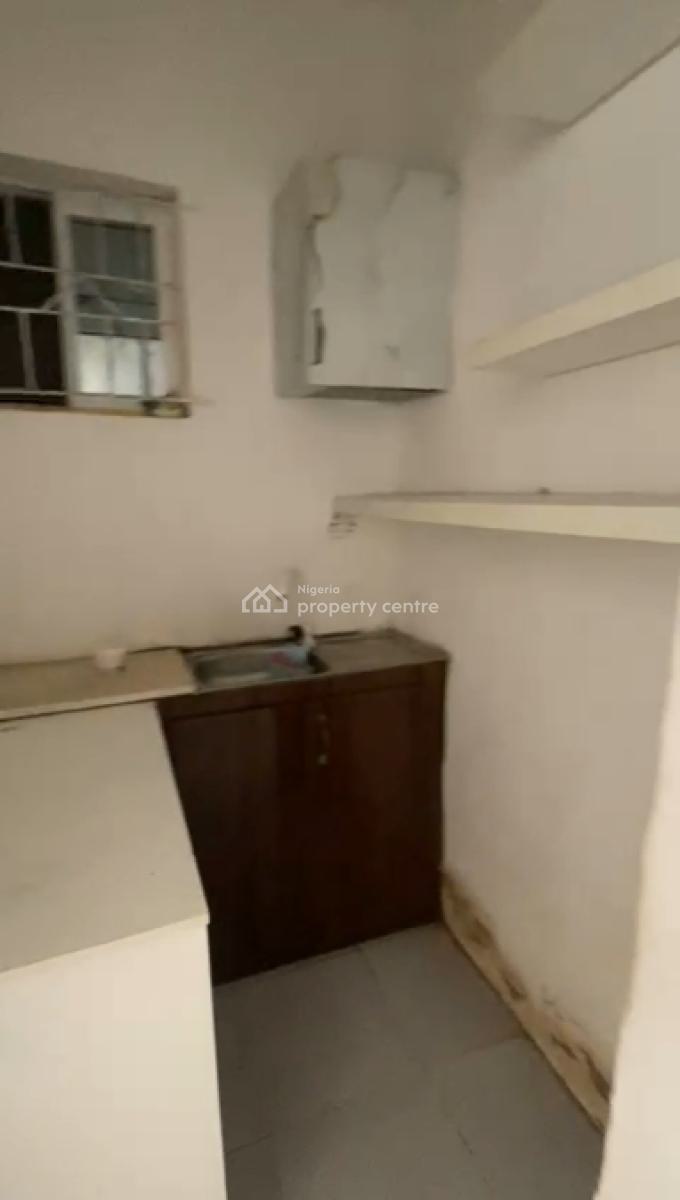 Spacious and Decent Mini Flat, Abiodun Street, Shomolu, Lagos, Mini Flat (room and Parlour) for Rent