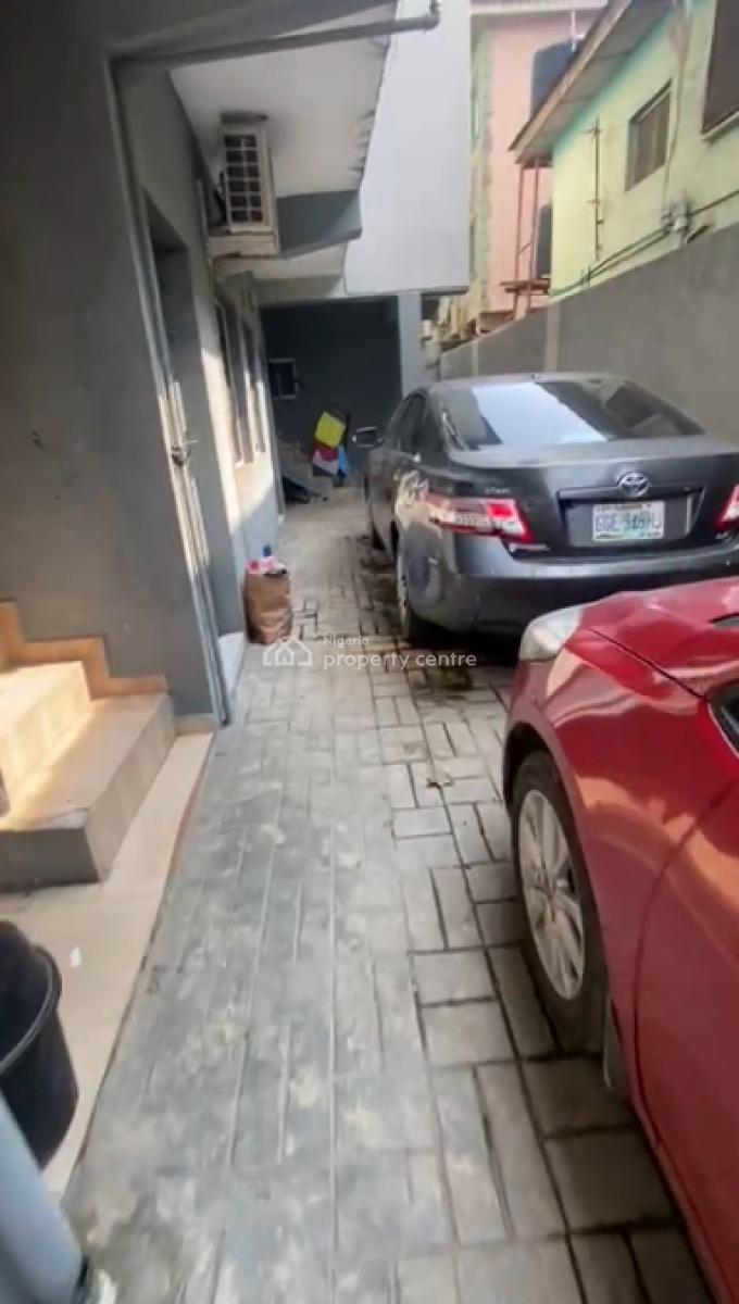 Spacious and Decent Mini Flat, Abiodun Street, Shomolu, Lagos, Mini Flat (room and Parlour) for Rent