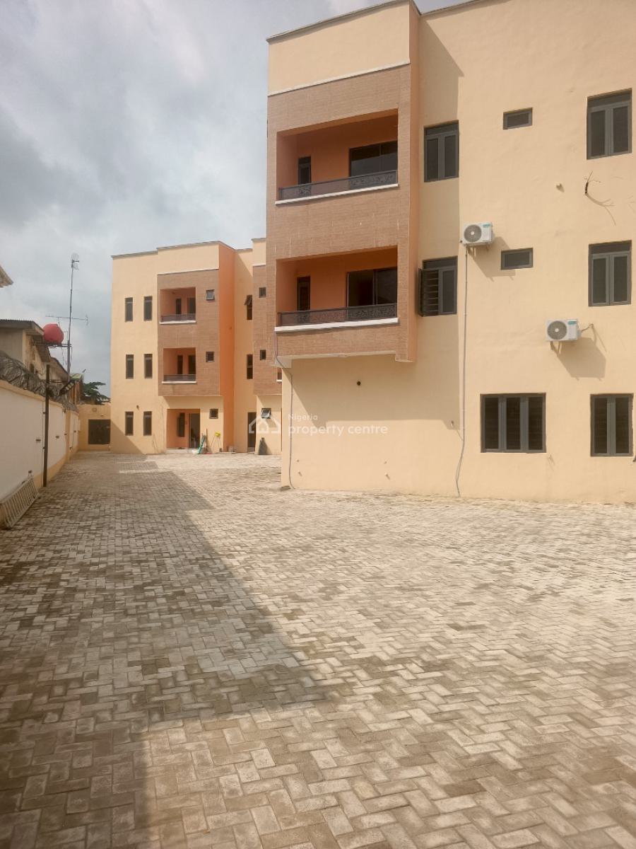 Newly 3 Bedroom Flat +gym+ Amenities, Dideolu Estate Off Wempco Rd, Ogba, Ikeja, Lagos, Flat / Apartment for Sale