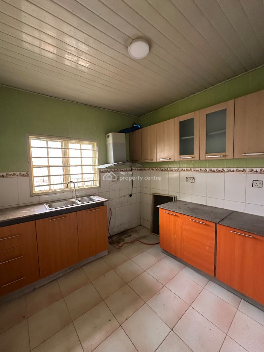 Neatly Built 3 Bedroom Apartment, Idado, Agungi, Lekki, Lagos, Flat / Apartment for Rent