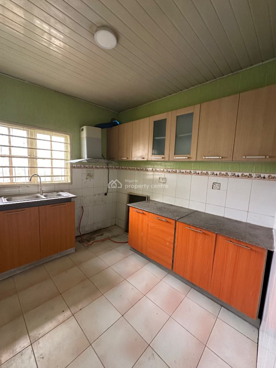 Neatly Built 3 Bedroom Apartment, Idado, Agungi, Lekki, Lagos, Flat / Apartment for Rent