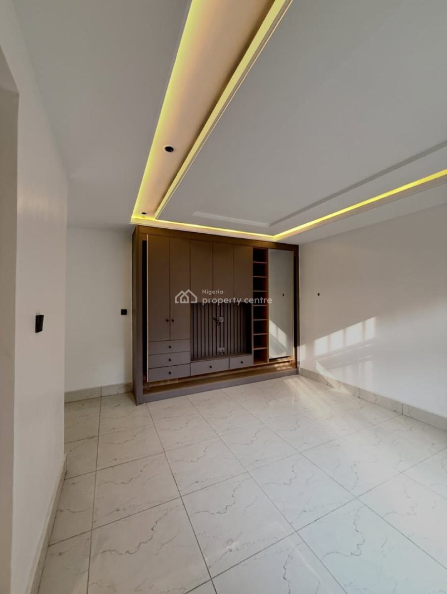 Semi-furnished 4 Bedroom Townhouse, Kado, Abuja, Terraced Duplex for Sale