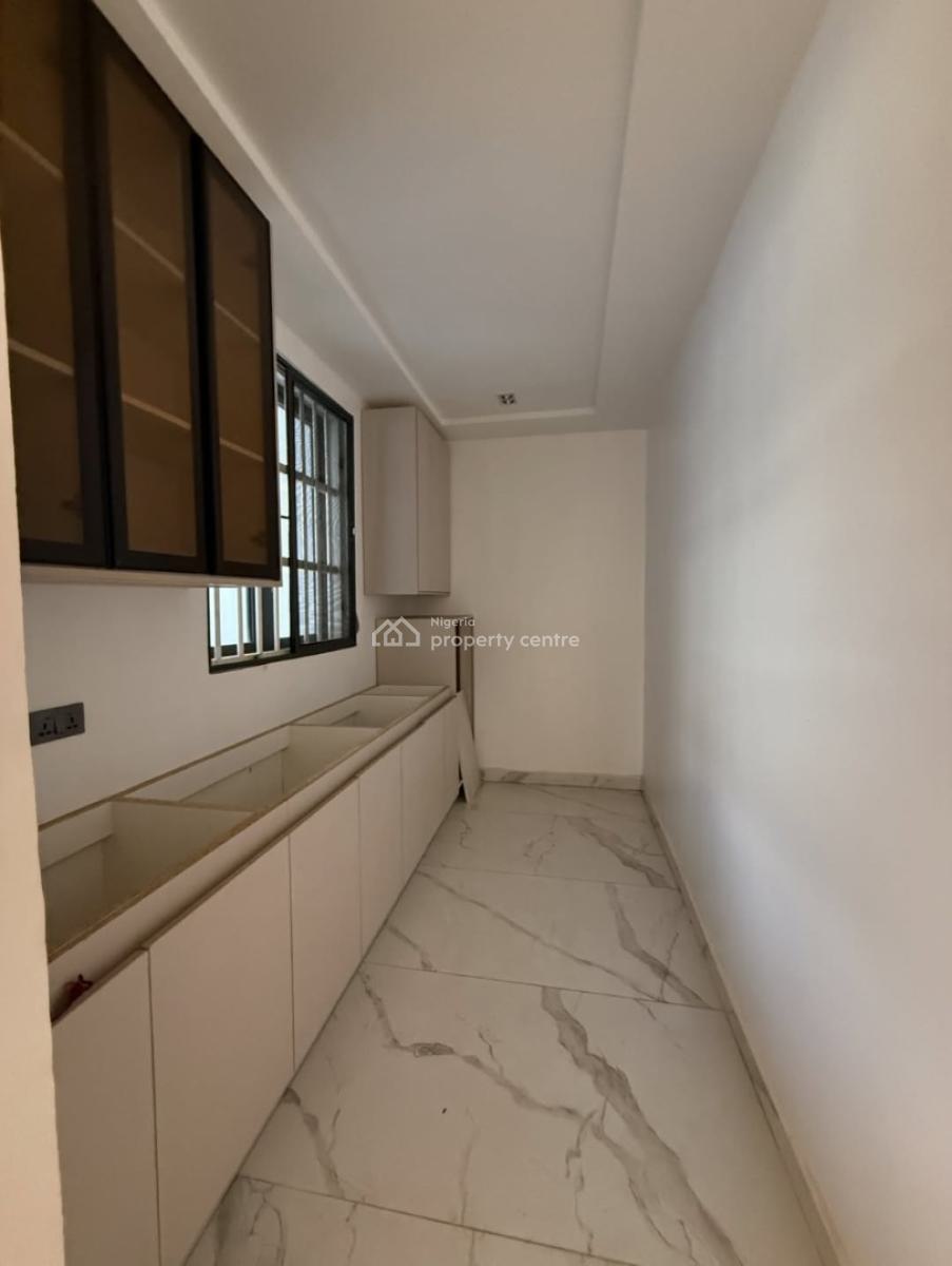 Semi-furnished 4 Bedroom Townhouse, Kado, Abuja, Terraced Duplex for Sale