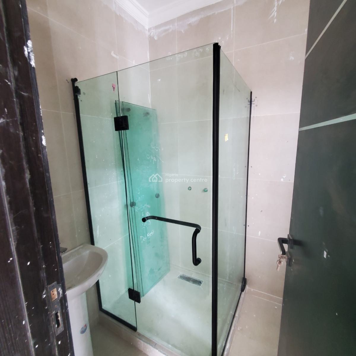 Well Build 4 Bedroom Apartments with Bq, Ikate Elegushi, Lekki, Lagos, Flat / Apartment for Sale