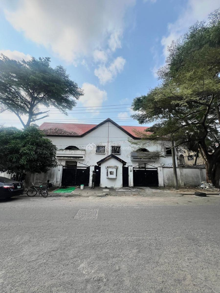 Self Compound 5 Bedroom Semidetached House with 4 Rooms Bq., Lekki Phase 1, Lekki, Lagos, Semi-detached Duplex for Rent