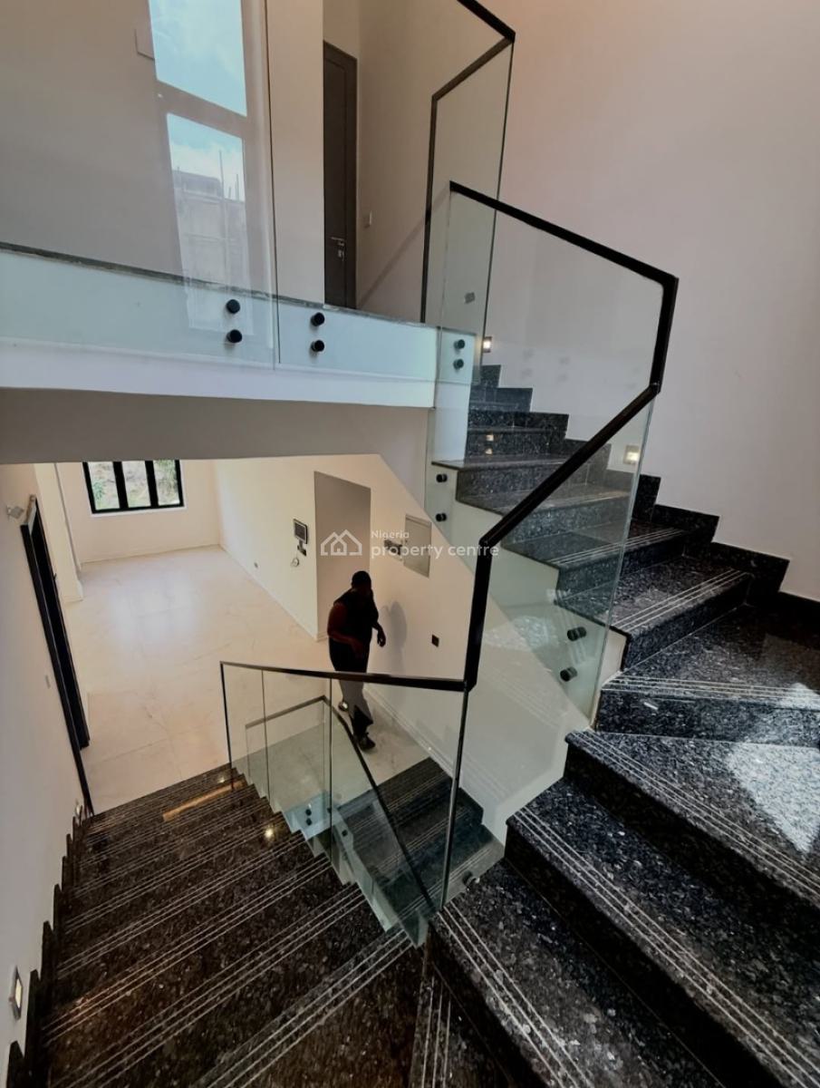 Grandiose 5 Bedroom Mansion, Guzape District, Abuja, Detached Duplex for Sale