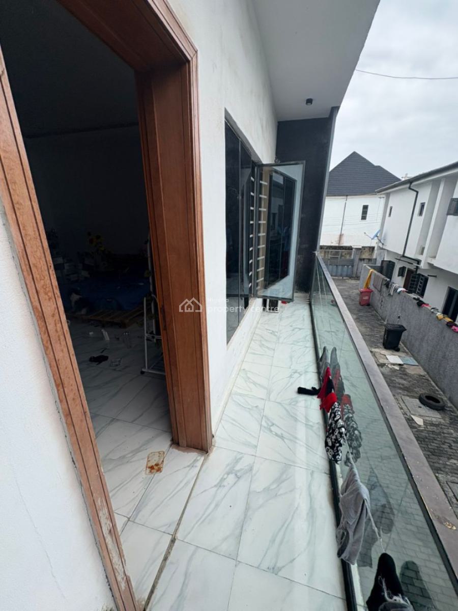 Fully Serviced Spacious Master Bedroom, Lekki, Lagos, Flat / Apartment for Rent