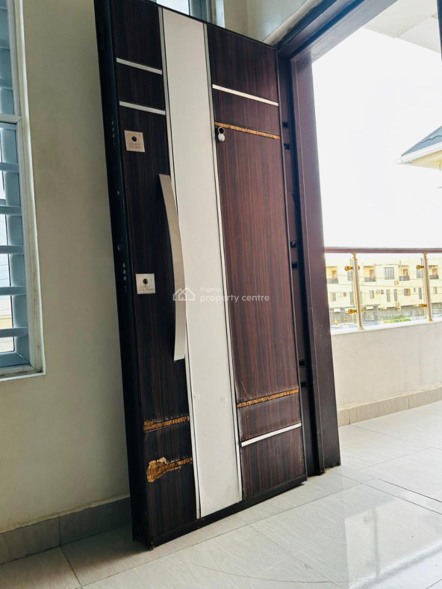4-bedroom Semi-detached with Bq & Bathtub, Ologolo, Lekki, Lagos, Semi-detached Duplex for Sale