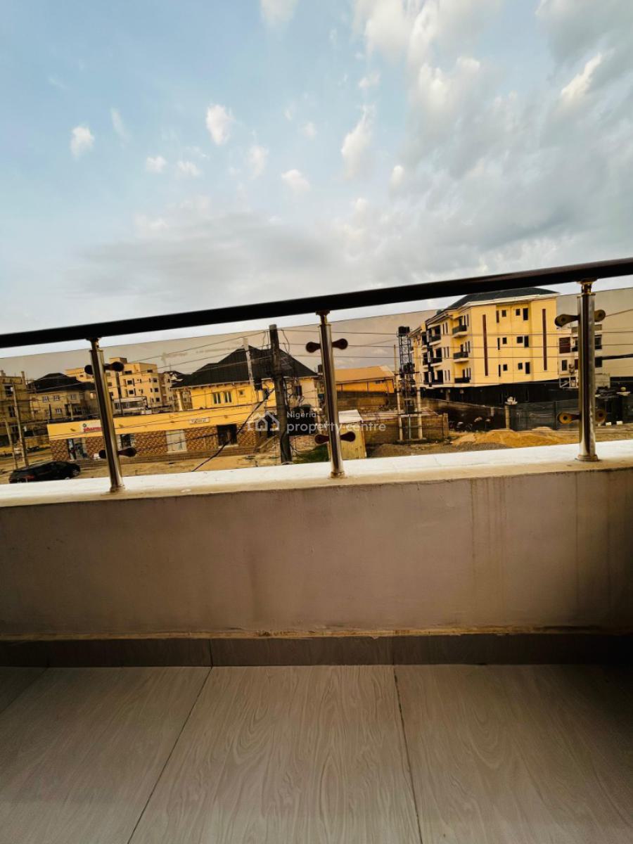 4-bedroom Semi-detached with Bq & Bathtub, Ologolo, Lekki, Lagos, Semi-detached Duplex for Sale