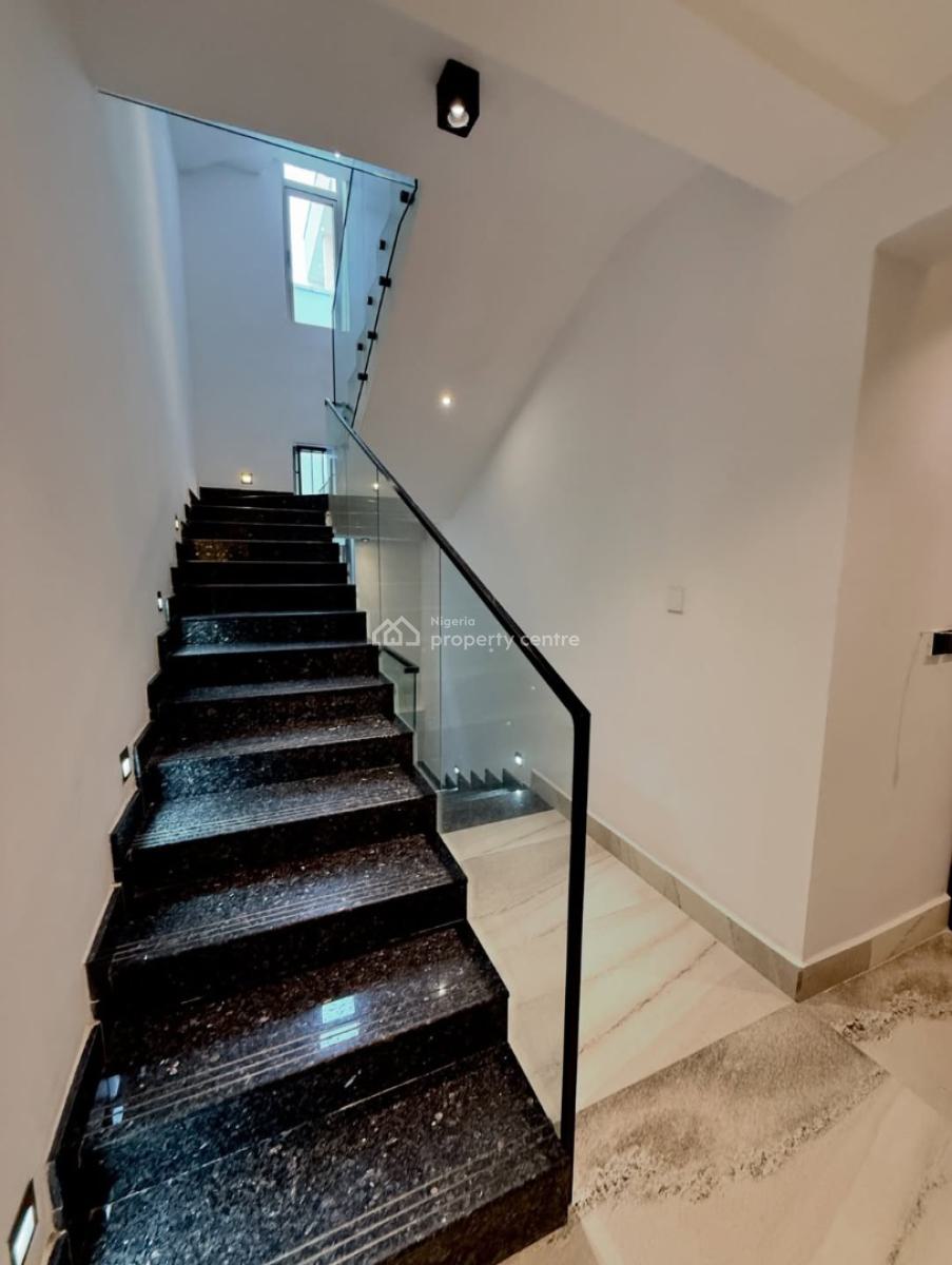 5-bedroom Gated Terrace Duplex with Bq, Guzape District, Abuja, Terraced Duplex for Sale