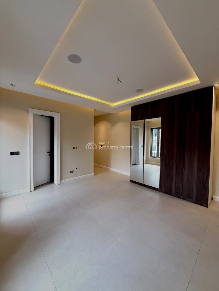 5-bedroom Gated Terrace Duplex with Bq, Guzape District, Abuja, Terraced Duplex for Sale