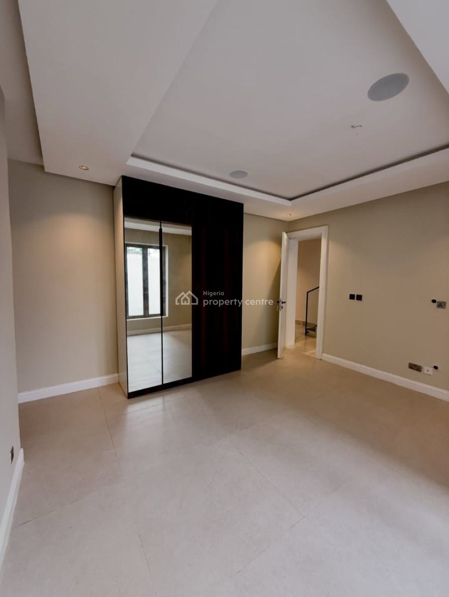5-bedroom Gated Terrace Duplex with Bq, Guzape District, Abuja, Terraced Duplex for Sale